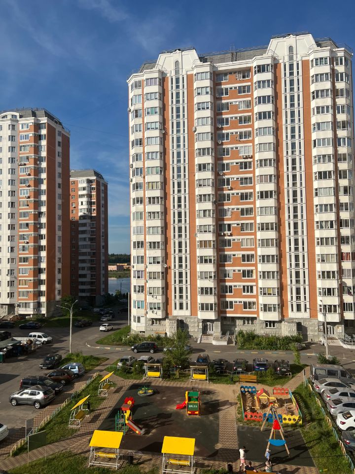 Продажа 2-комн квартиры на вторичном рынке Школьный мкр, д. Брехово,  д. к13