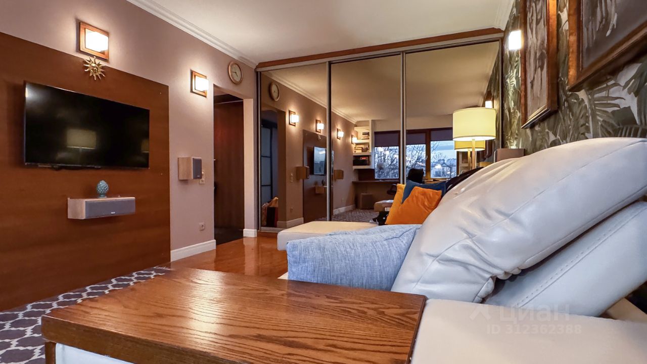 Аренда 1-комн квартиры на вторичном рынке улица Зины Портновой, 21К1