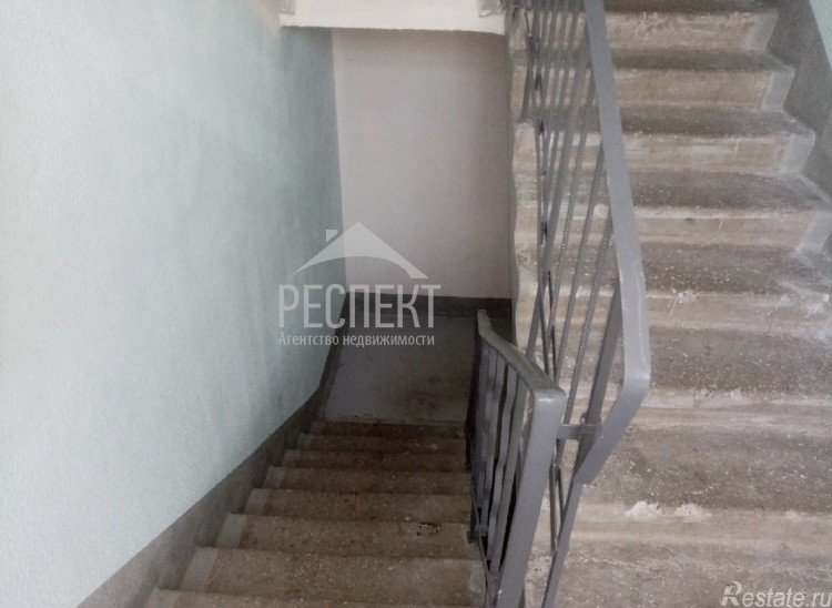 Продажа 1-комн квартиры на вторичном рынке г. Пересвет, ул. Строителей,  д. 2