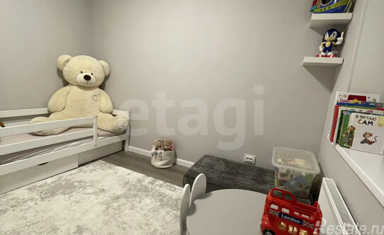 Продажа 2-комн квартиры на вторичном рынке улица Маршала Захарова,  д. 8 с1