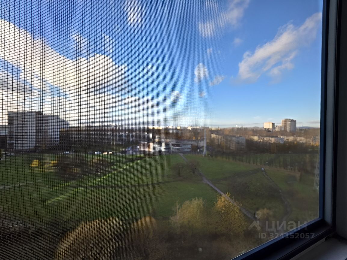 Продажа 1-комн квартиры на вторичном рынке проспект Космонавтов, 37