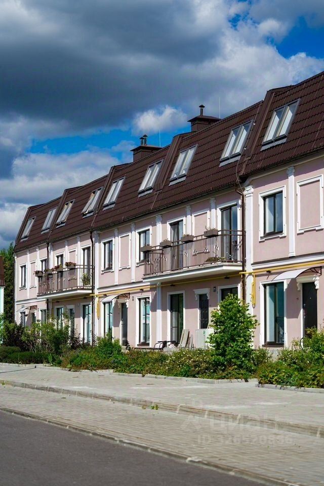Продажа дома д. Новосаратовка, Жилой комплекс Невская усадьба, 55В
