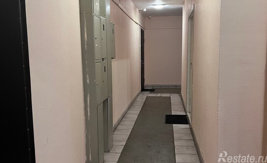 Продажа 2-комн квартиры на вторичном рынке Колобашкина ул