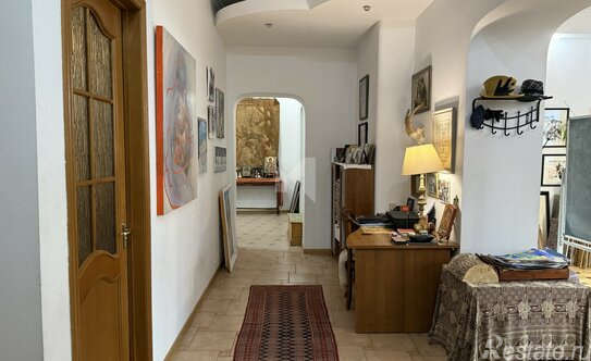 Продажа 5-комн квартиры на вторичном рынке Сверчков пер,  д. 8,  к. 1