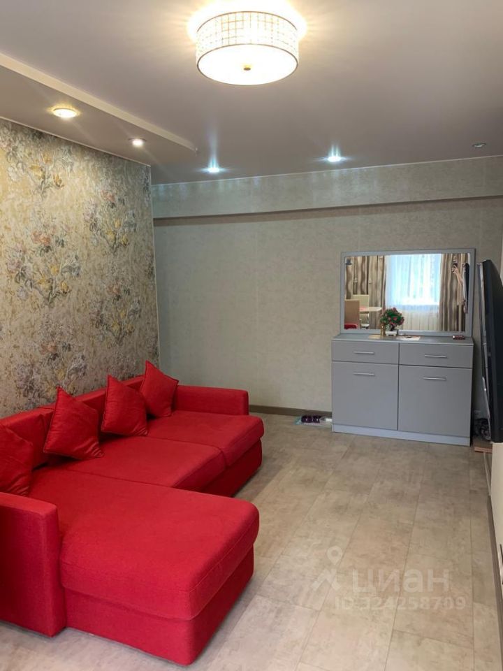 Аренда 3-комн квартиры на вторичном рынке Сиреневый бульвар,  д. 44