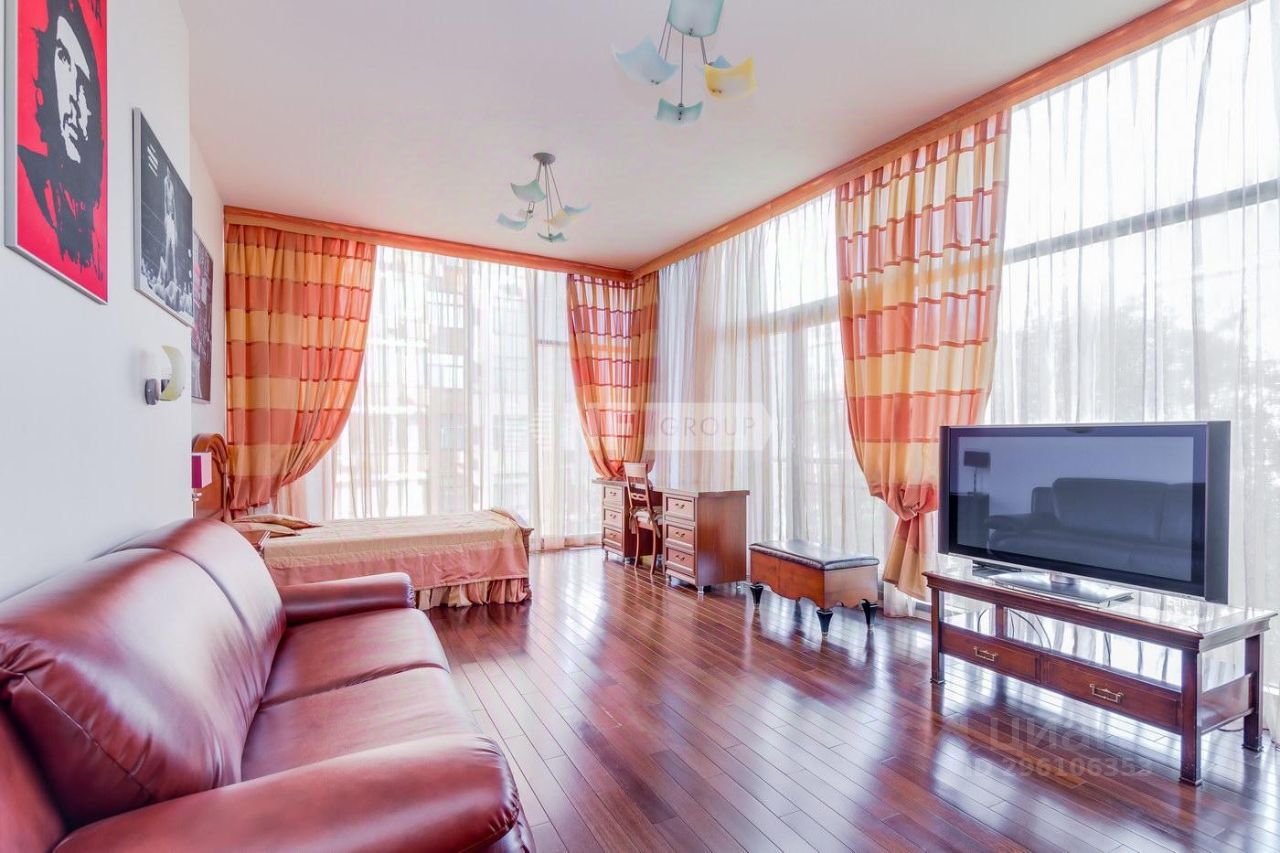 Продажа 5-комн квартиры на вторичном рынке улица Климашкина, 17С2