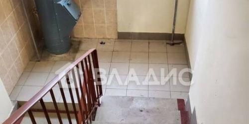 2-комн квартира ул Молостовых,  д. 1,  к. 4