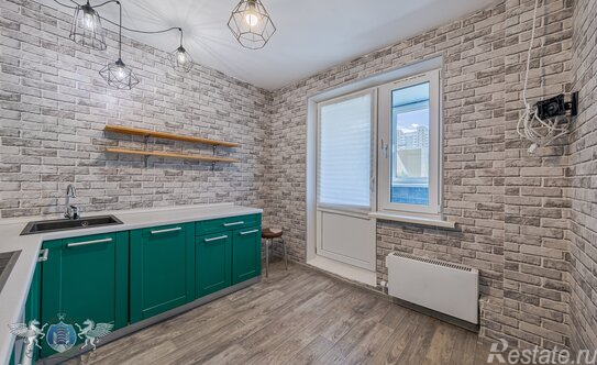 Продажа 1-комн квартиры на вторичном рынке Московский г, Бианки ул,  д. 8,  к. 2