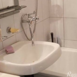 Продажа 2-комн квартиры на вторичном рынке Лухмановская улица,  д. 24