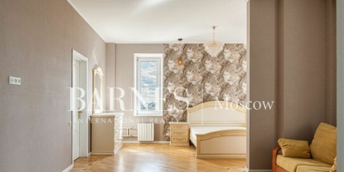 3-комн квартира ул Бажова,  д. 24,  к. 2