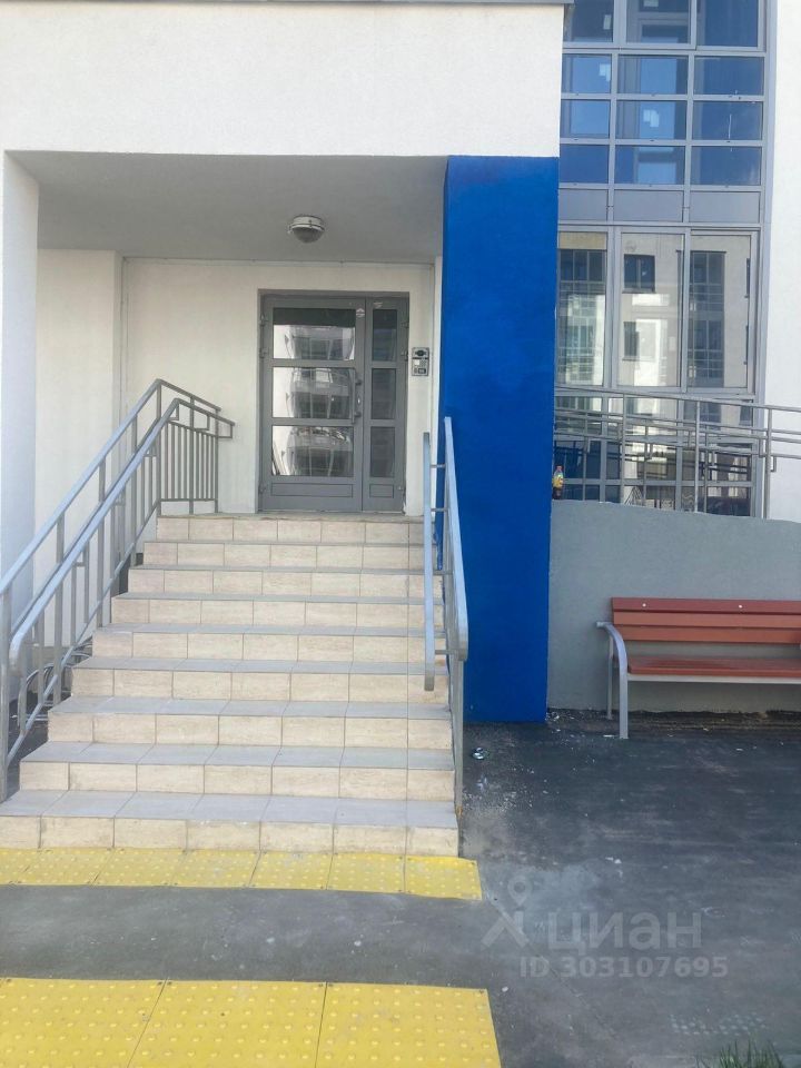 Продажа 1-комн квартиры на вторичном рынке Митино Дальнее мкр, д. Брехово,  д. 9