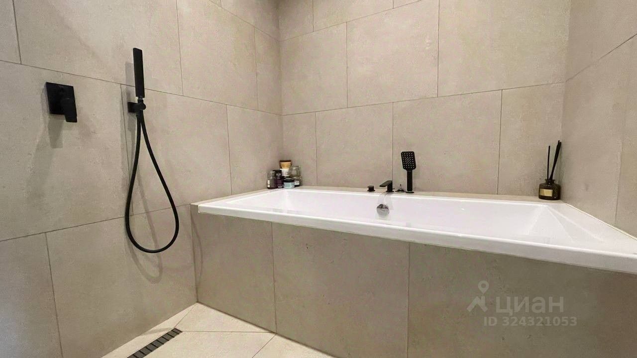 Продажа 4-комн квартиры на вторичном рынке Новодмитровская улица, 2к5