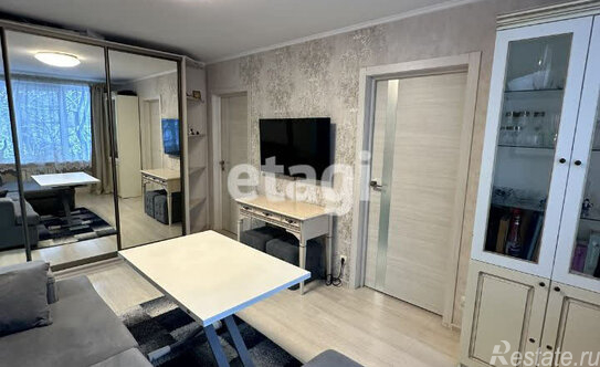 Продажа 3-комн квартиры на вторичном рынке ул Замшина,  д. 62