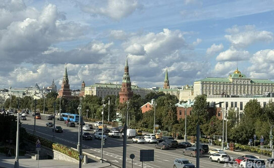 Продажа 4-комн квартиры на вторичном рынке ул Серафимовича,  д. 2