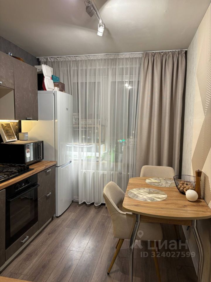 Продажа 1-комн квартиры на вторичном рынке бульвар Новаторов, 116