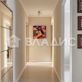 Продажа 3-комн квартиры на вторичном рынке Днепропетровская улица,  д. 3 к1