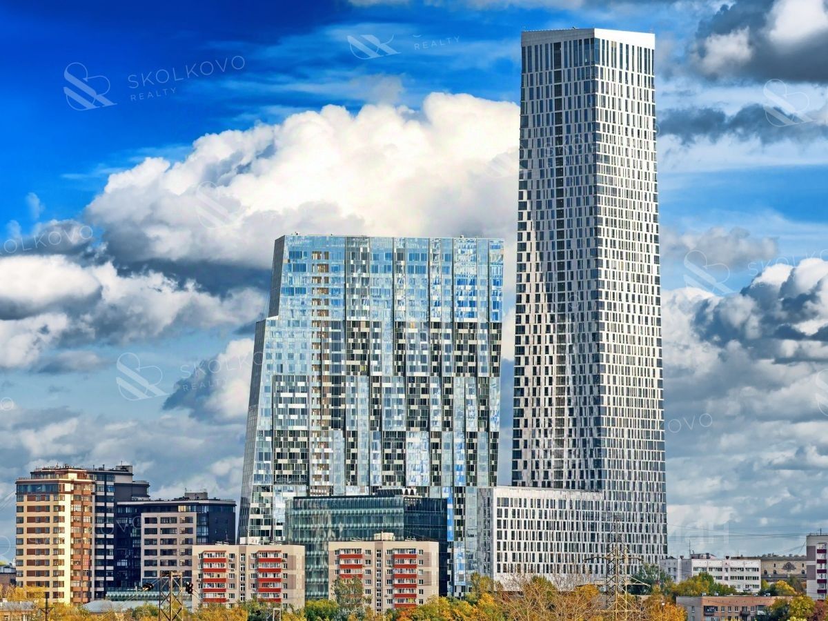 Продажа 3-комн квартиры на вторичном рынке Мосфильмовская улица, 8