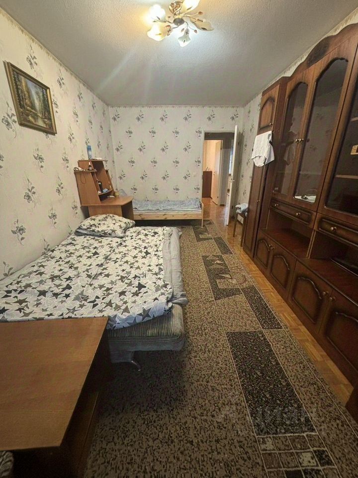 Продажа 3-комн квартиры на вторичном рынке Южный мкр, улица Центральная, 13