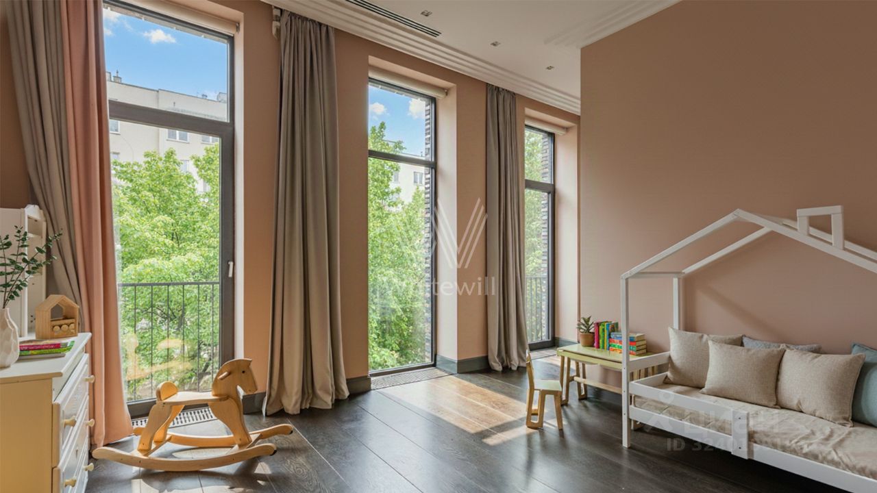 Продажа 4-комн квартиры на вторичном рынке Серебряническая набережная, 19