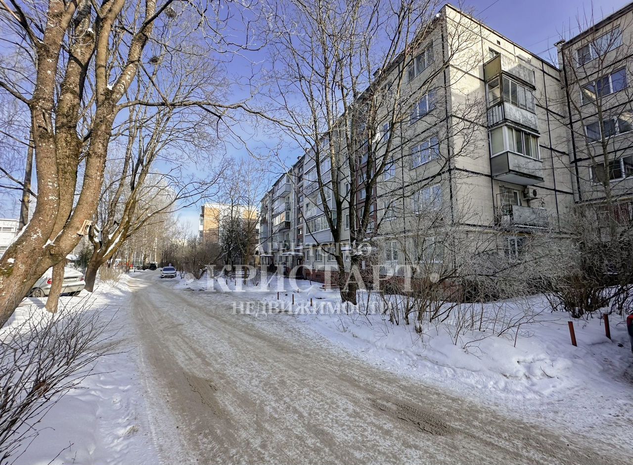 Продажа 1-комн квартиры на вторичном рынке Луга, улица Красной Артиллерии, 36