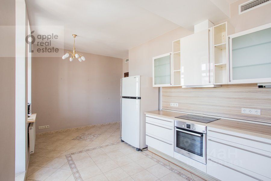 Аренда 4-комн квартиры на вторичном рынке Малая Бронная улица, 14