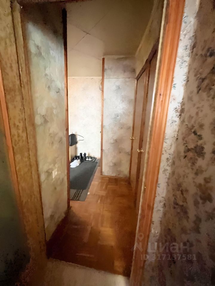 Продажа 4-комн квартиры на вторичном рынке 1-й кв-л, 5-й мкр,  д. 4