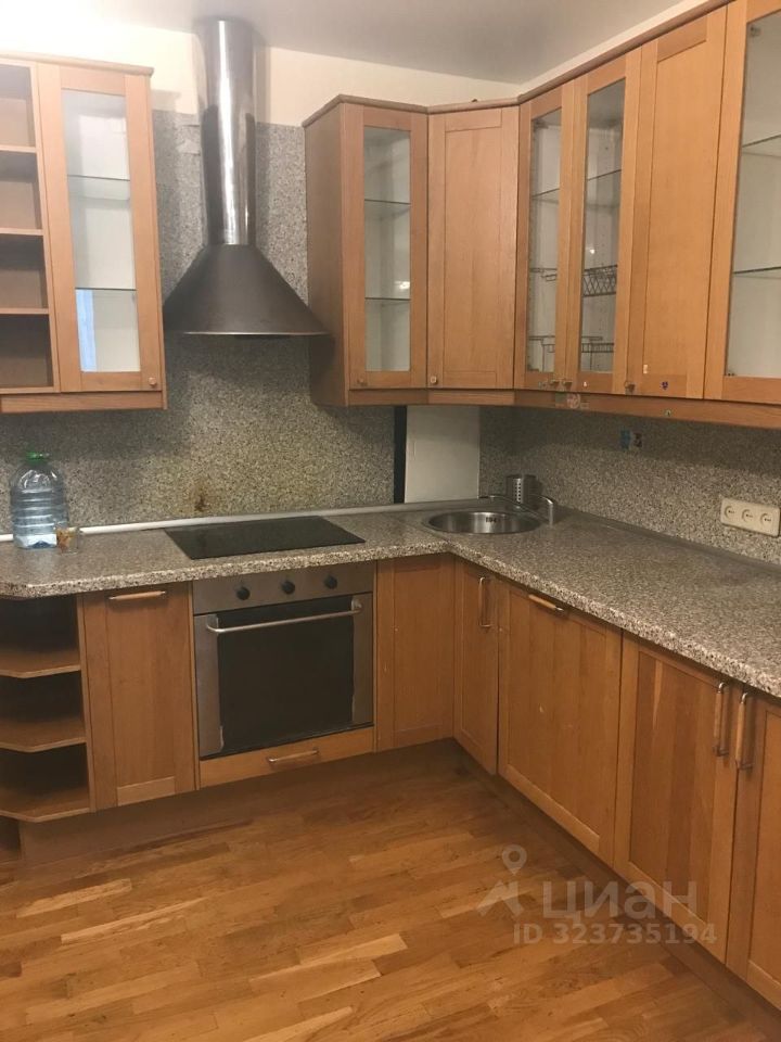 Продажа 2-комн квартиры на вторичном рынке Пятницкое шоссе, 15