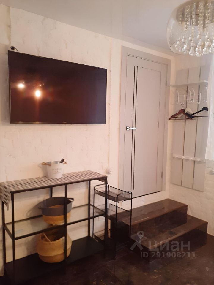 Аренда 2-комн квартиры на вторичном рынке Большая Конюшенная улица, 19/8