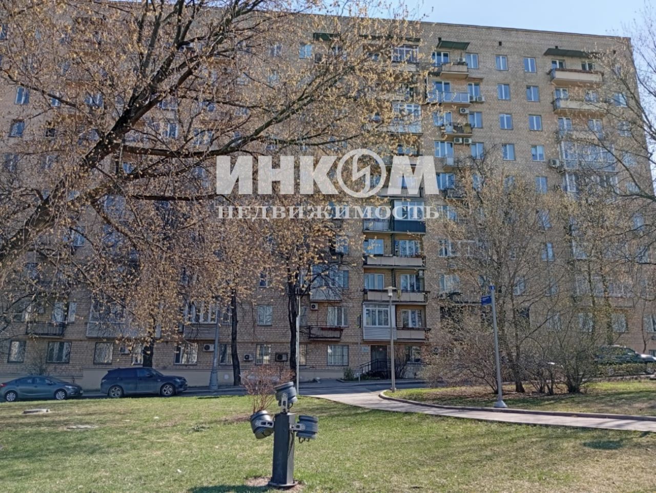 Продажа 2-комн квартиры на вторичном рынке Ростовская набережная, 3