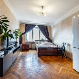 Продажа 2-комн квартиры на вторичном рынке улица Стасовой,  д. 8