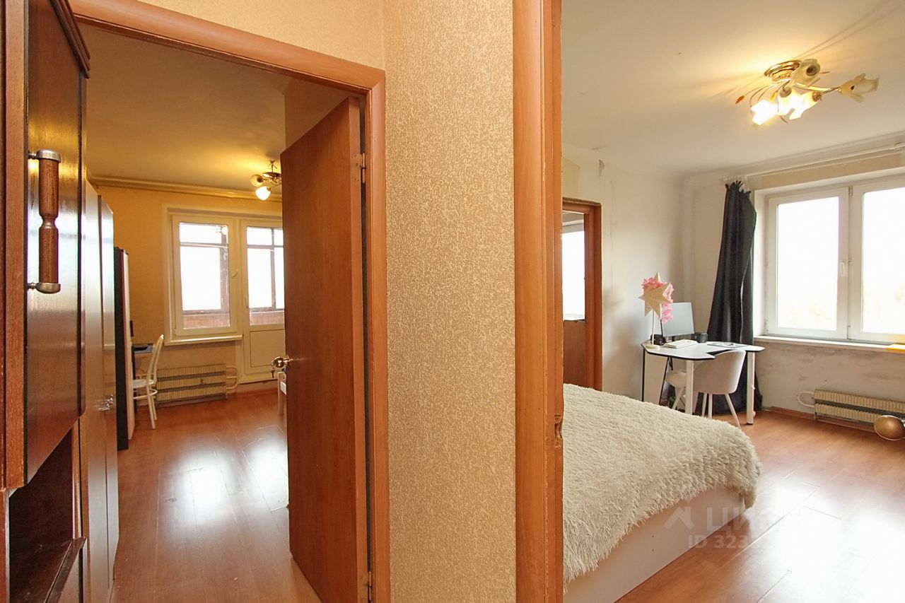 Продажа 3-комн квартиры на вторичном рынке улица Красного Маяка, 5К1