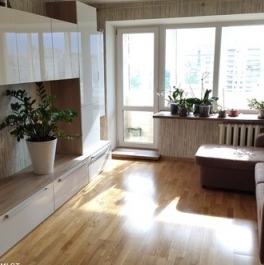 Продажа 1-комн квартиры на вторичном рынке улица Крыленко,  д. 31