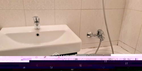 2-комн квартира улица Грекова,  д. 1