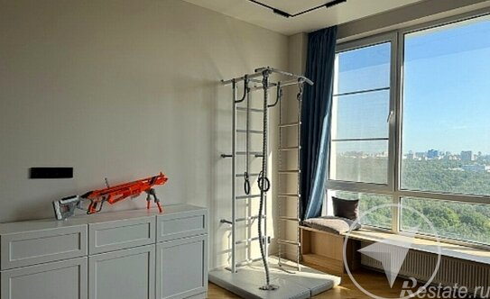 Продажа 3-комн квартиры на вторичном рынке Академика Ильюшина ул