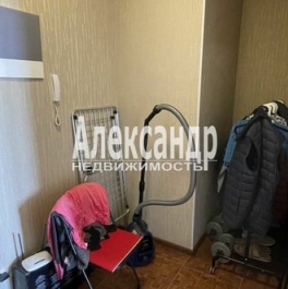 Продажа 1-комн квартиры на вторичном рынке Просвещения пр-кт,  д. 15
