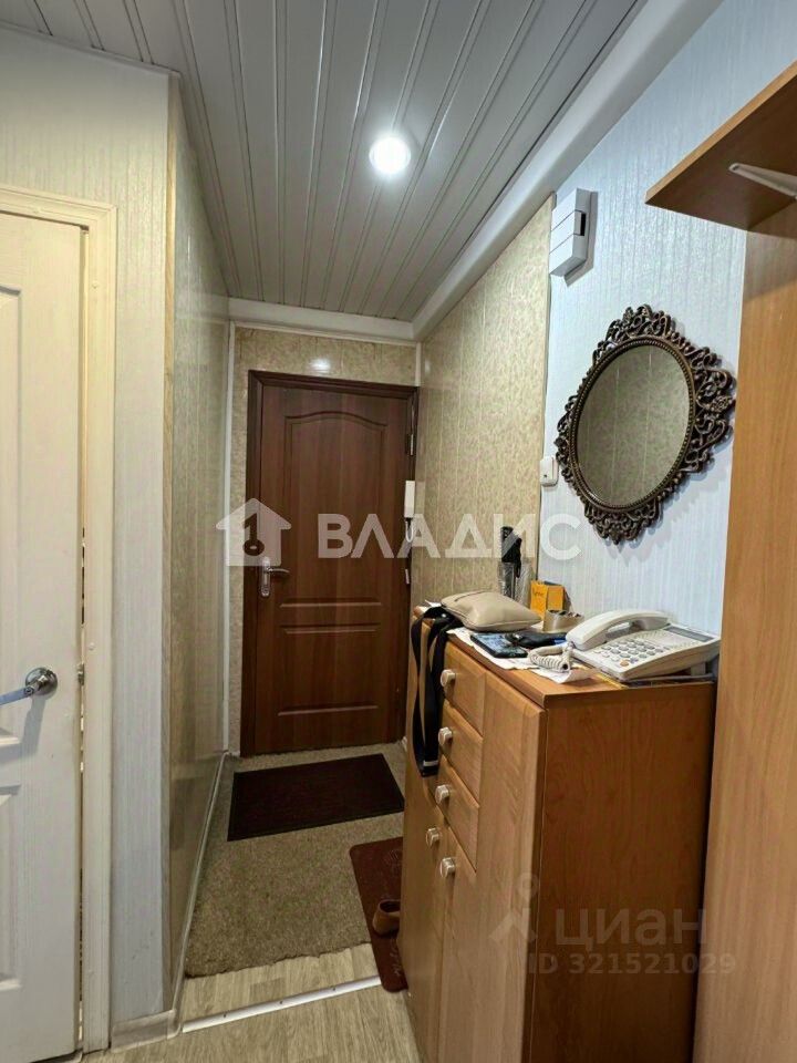 Продажа 4-комн квартиры на вторичном рынке улица Маршала Новикова, 5