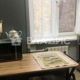 Продажа 2-комн квартиры на вторичном рынке улица Адмирала Макарова,  д. 9