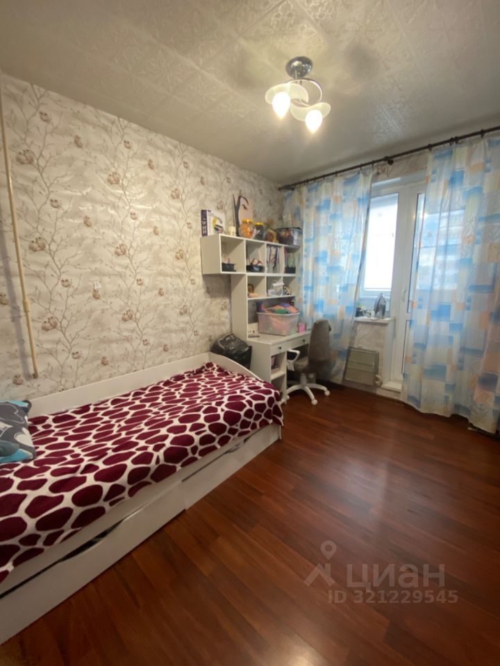 Продажа 3-комн квартиры на вторичном рынке улица Полбина, 52