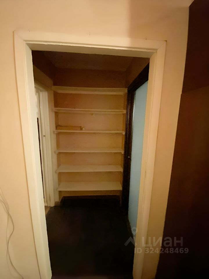 Продажа 3-комн квартиры на вторичном рынке Керченская улица, 5