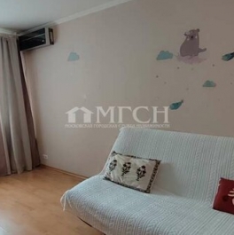 Продажа 3-комн квартиры на вторичном рынке улица Адмирала Лазарева,  д. 8