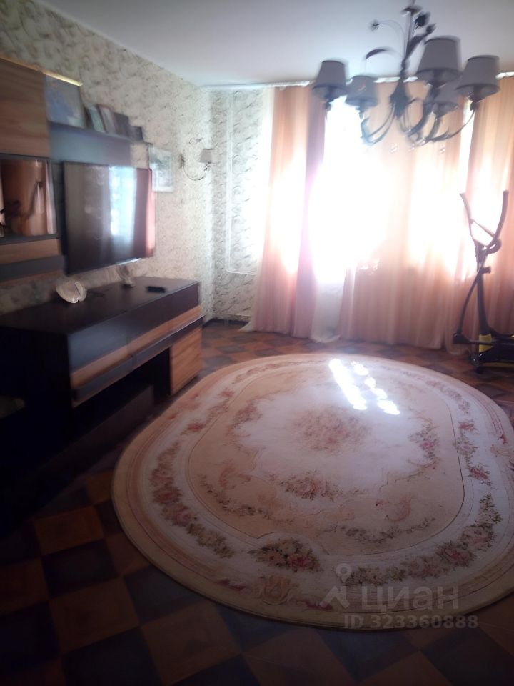 Продажа 3-комн квартиры на вторичном рынке улица Хошимина, 9к1