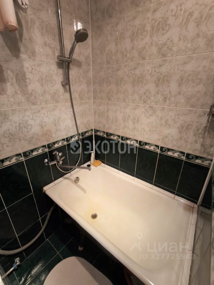 Продажа 2-комн квартиры на вторичном рынке улица Танкиста Хрустицкого, 86