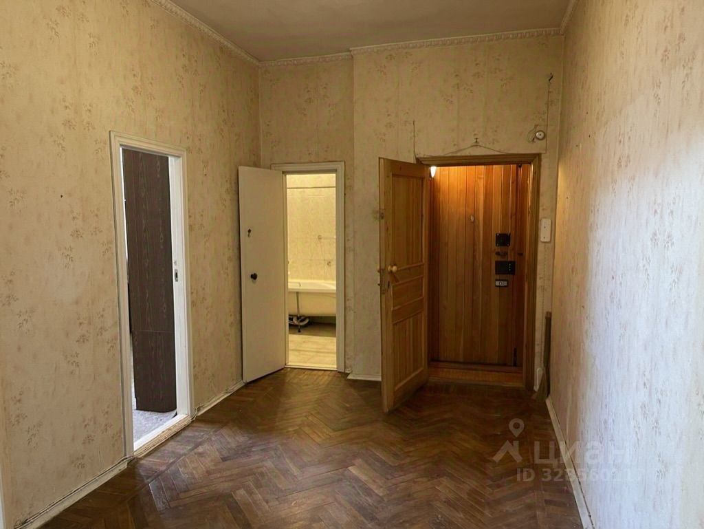 Продажа 3-комн квартиры на вторичном рынке Московский проспект, 198
