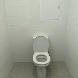 Продажа 2-комн квартиры на вторичном рынке улица Вертолётчиков,  д. 21 к3