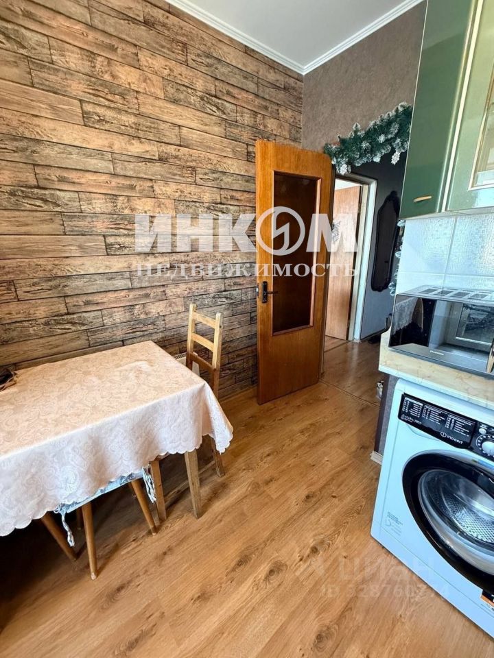 Продажа 1-комн квартиры на вторичном рынке Авиационная улица,  д. 66
