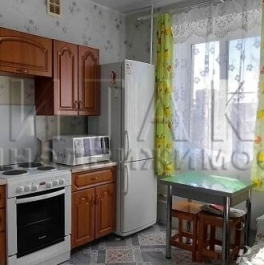 Продажа 1-комн квартиры на вторичном рынке Луга, пр-кт Урицкого,  д. 76