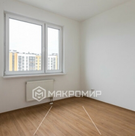 Продажа 4-комн квартиры на вторичном рынке Парашютная ул