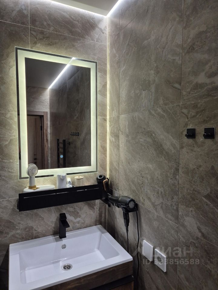 Продажа 2-комн квартиры на вторичном рынке проспект Космонавтов, 106