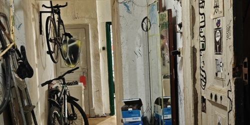 3-комн квартира улица Моисеенко,  д. 16