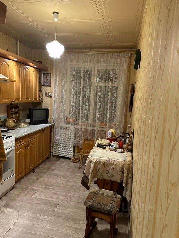 Продажа 2-комн квартиры на вторичном рынке Электросталь, улица Победы, 13к2